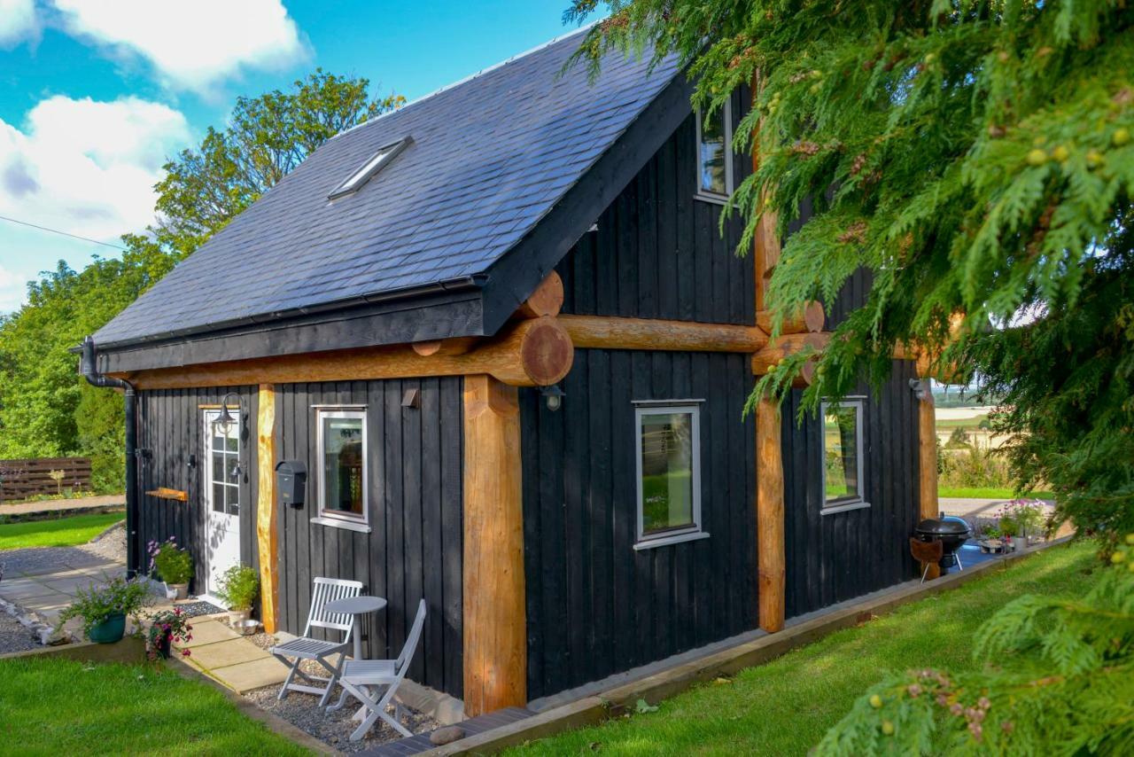 Rowanlea Lodge With Hot Tub Marykirk Bagian luar foto