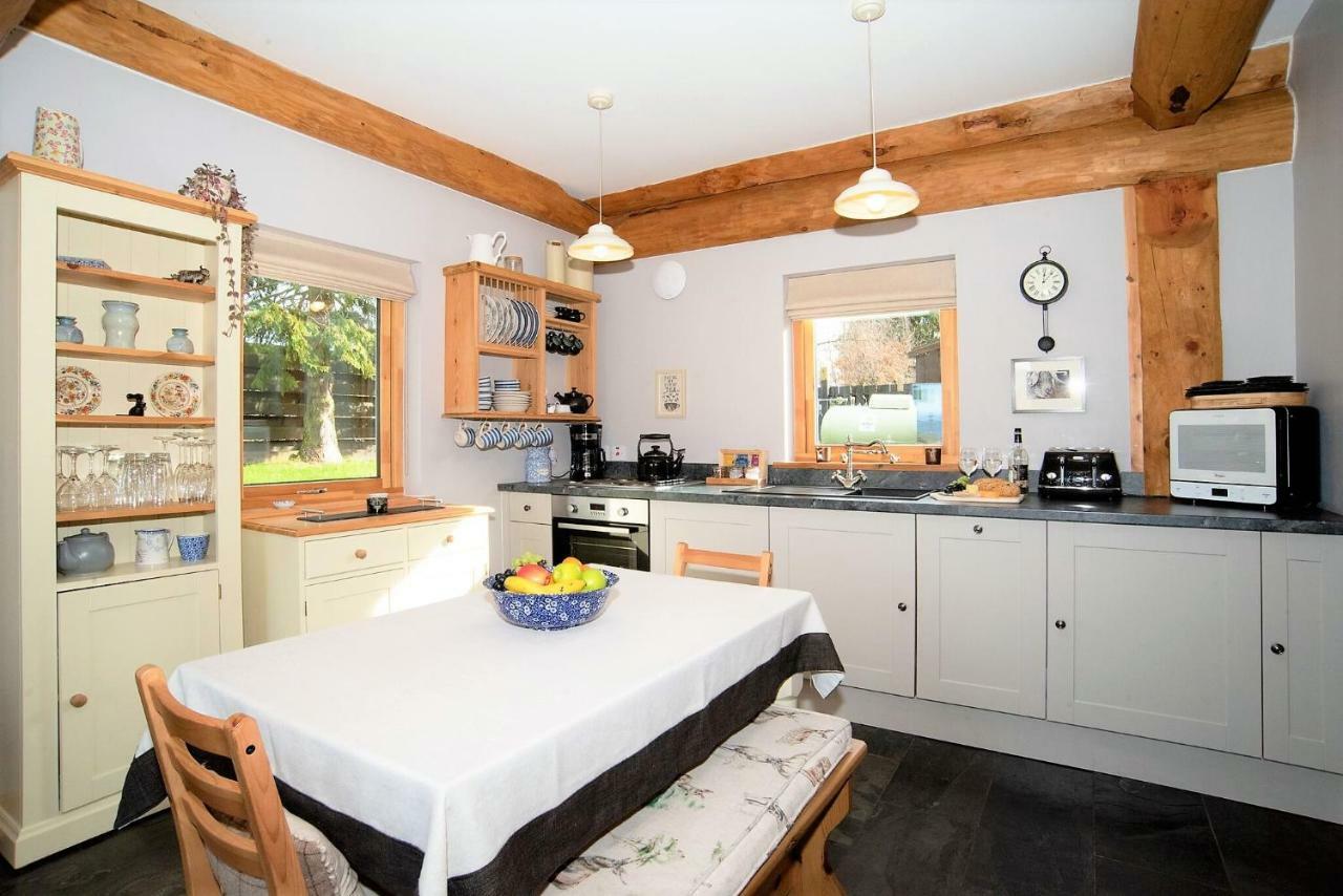 Rowanlea Lodge With Hot Tub Marykirk Bagian luar foto