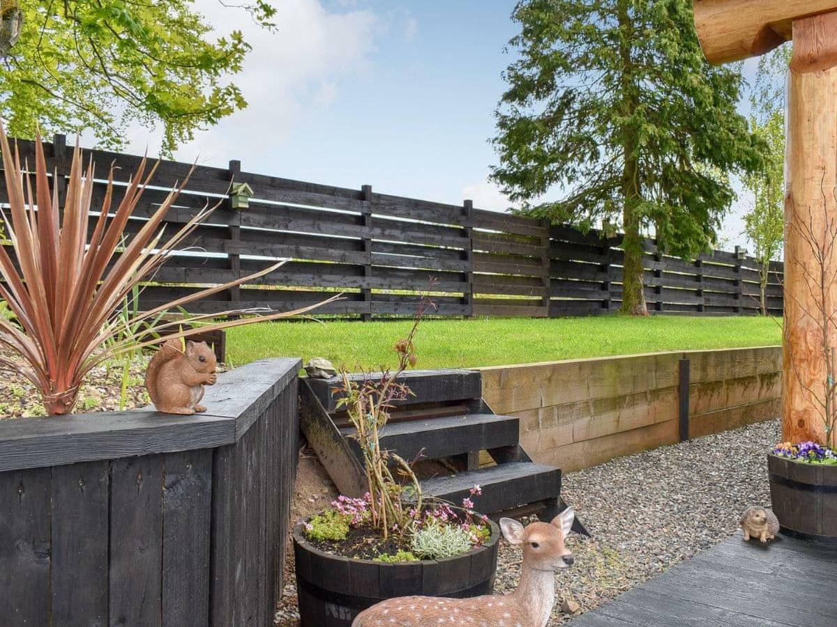 Rowanlea Lodge With Hot Tub Marykirk Bagian luar foto