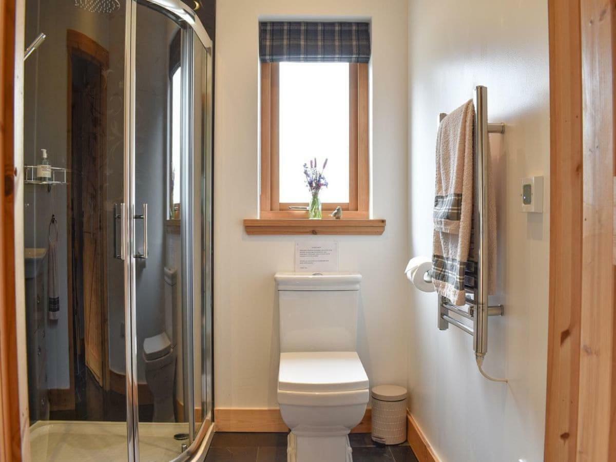 Rowanlea Lodge With Hot Tub Marykirk Bagian luar foto